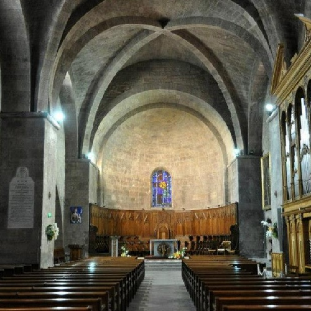 Contempler, célébrer, grandir et servir