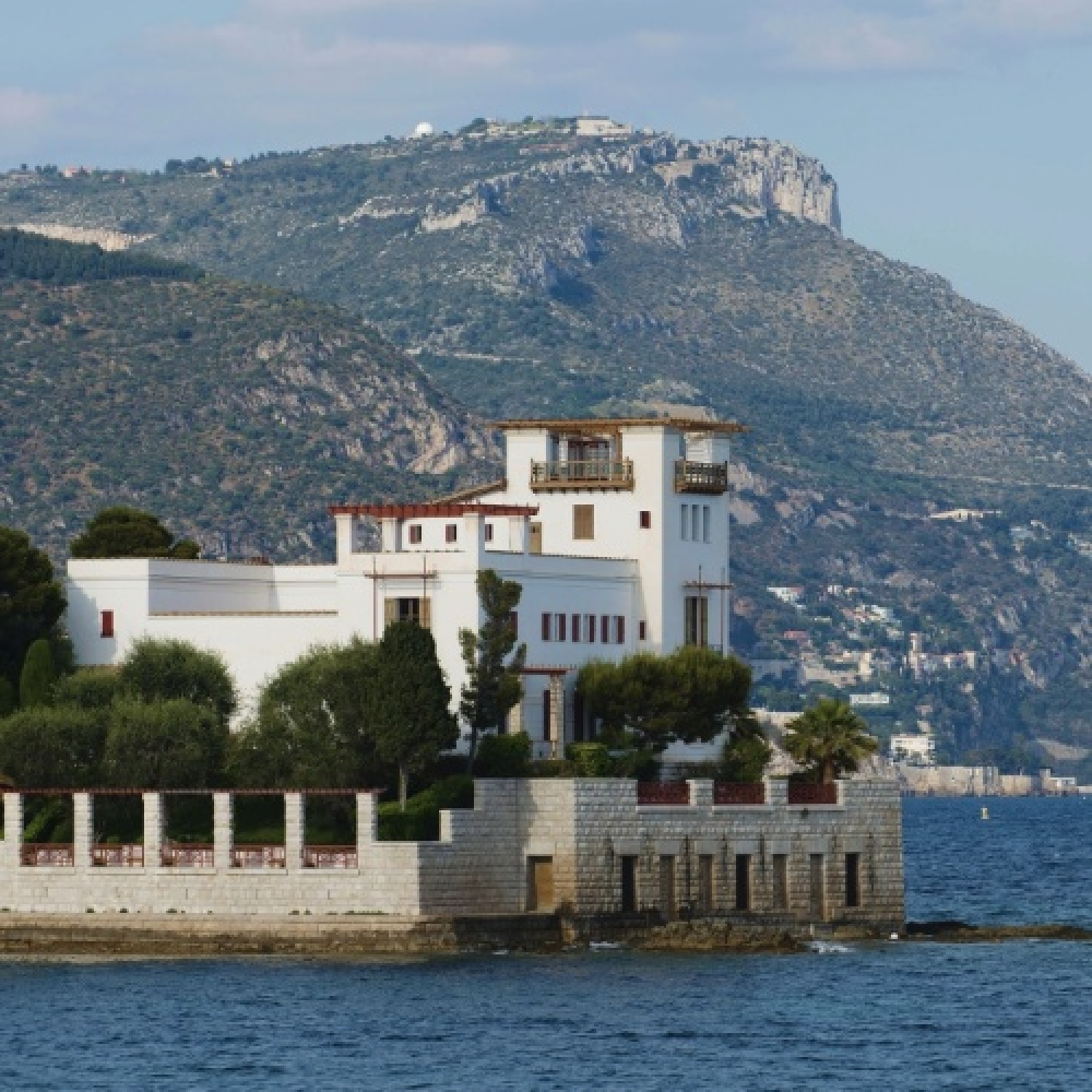 Reconstitution d'une demeure de la Grèce antique